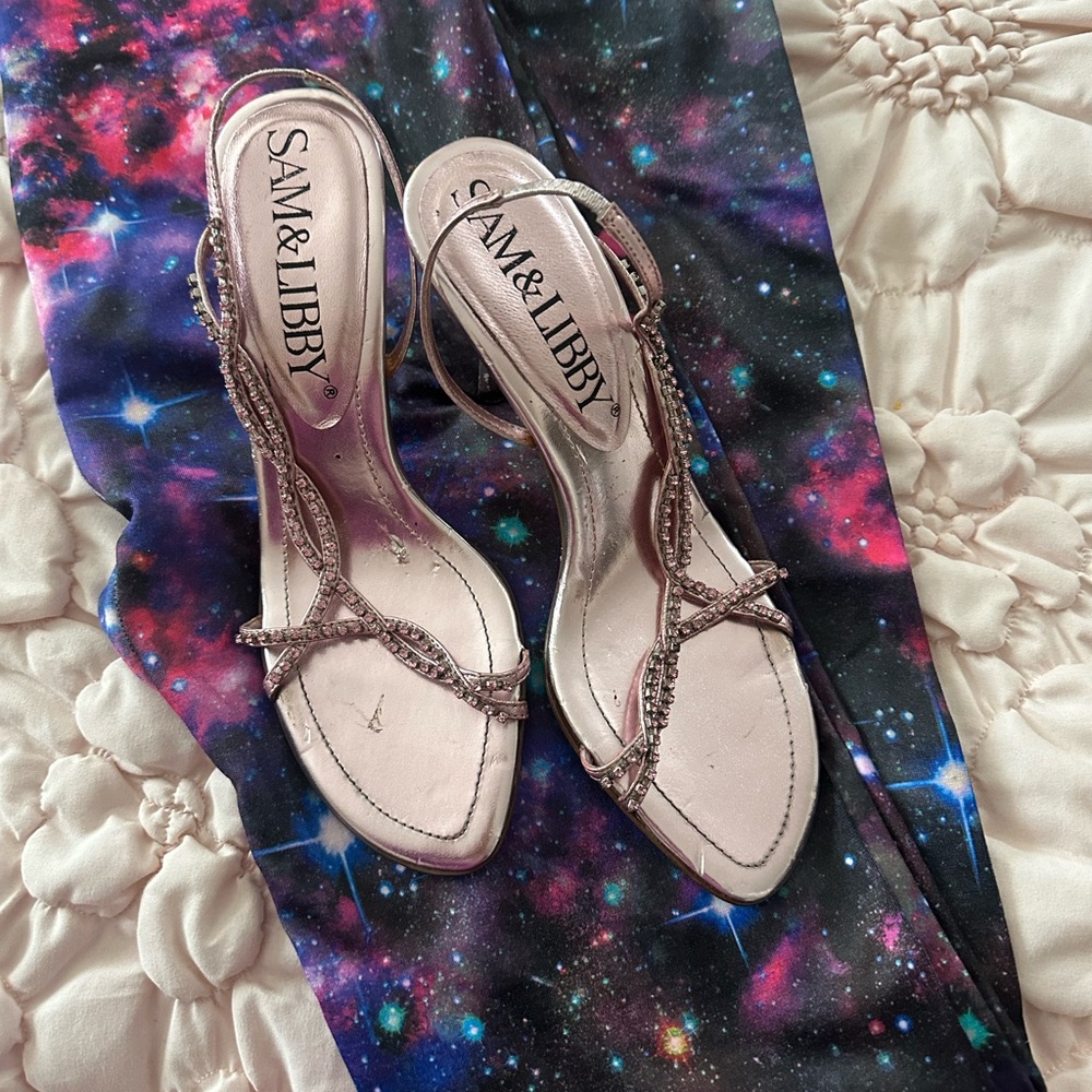 Sam & Libby Women's Strappy Sandals - Silver and Pink Sz 7 and L cosmic leggings